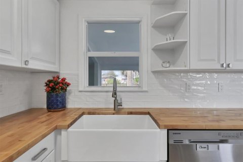 Casa en venta en Port Charlotte, Florida, 3 dormitorios, 101.45 m2 № 2099261 - foto 7