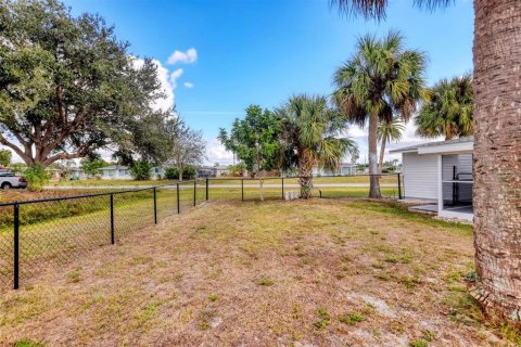 Casa en venta en Port Charlotte, Florida, 3 dormitorios, 101.45 m2 № 2099261 - foto 25