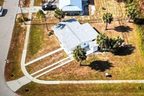 Casa en venta en Port Charlotte, Florida, 3 dormitorios, 101.45 m2 № 2099261 - foto 28