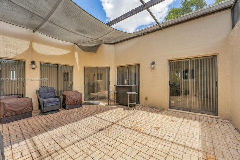 House in Lake Worth, Florida 3 bedrooms, 246.38 sq.m. № 1633684 - photo 30