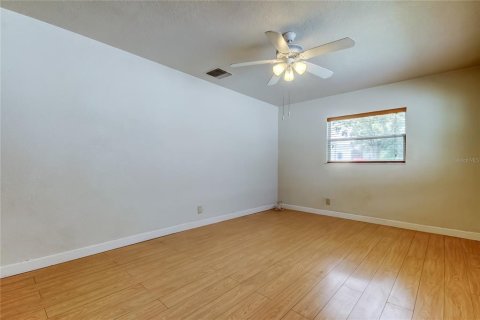 House in Saint Petersburg, Florida 2 bedrooms, 97.73 sq.m. № 1821137 - photo 15