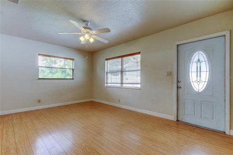 House in Saint Petersburg, Florida 2 bedrooms, 97.73 sq.m. № 1821137 - photo 14