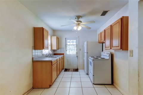 House in Saint Petersburg, Florida 2 bedrooms, 97.73 sq.m. № 1821137 - photo 6