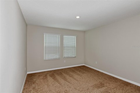 House in Haines City, Florida 6 bedrooms, 354.33 sq.m. № 1821314 - photo 23