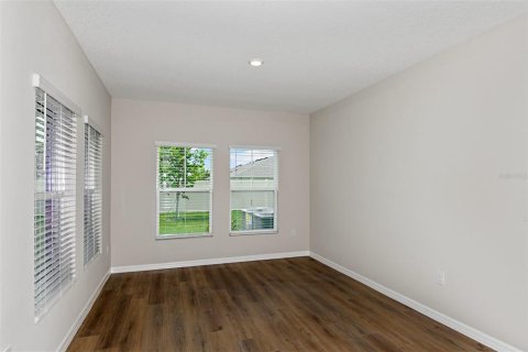 House in Haines City, Florida 6 bedrooms, 354.33 sq.m. № 1821314 - photo 9