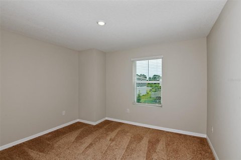 House in Haines City, Florida 6 bedrooms, 354.33 sq.m. № 1821314 - photo 22