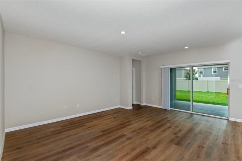 House in Haines City, Florida 6 bedrooms, 354.33 sq.m. № 1821314 - photo 11
