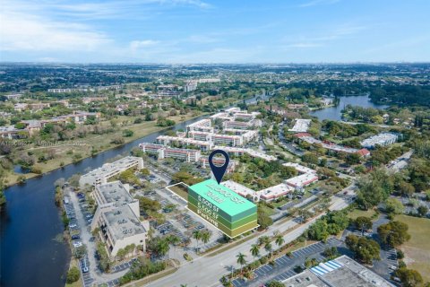 Commercial property in Fort Lauderdale, Florida № 2082108