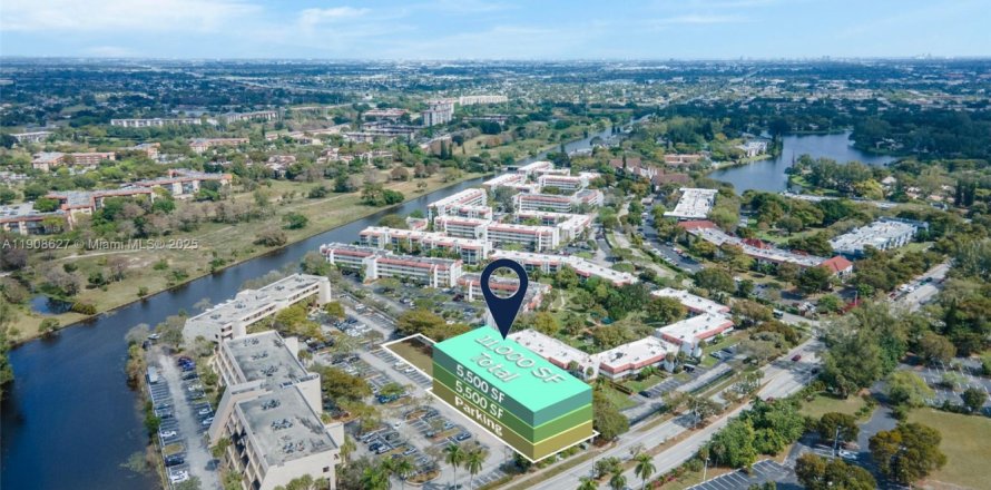 Commercial property in Fort Lauderdale, Florida № 2082108