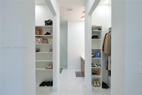 Купить виллу или дом в Кейп-Корал, Флорида 4 спальни, 160.91м2, № 1995829 - фото 12