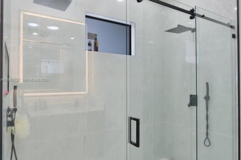 Купить виллу или дом в Кейп-Корал, Флорида 4 спальни, 160.91м2, № 1995829 - фото 14