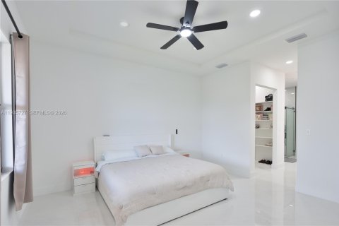 Купить виллу или дом в Кейп-Корал, Флорида 4 спальни, 160.91м2, № 1995829 - фото 11