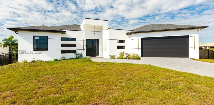 Дом в Кейп-Корал, Флорида 4 спальни, 160.91м2 № 1995829