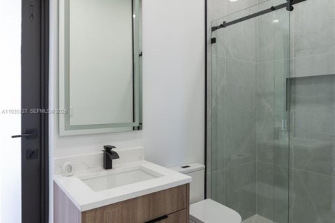 Купить виллу или дом в Кейп-Корал, Флорида 4 спальни, 160.91м2, № 1995829 - фото 18