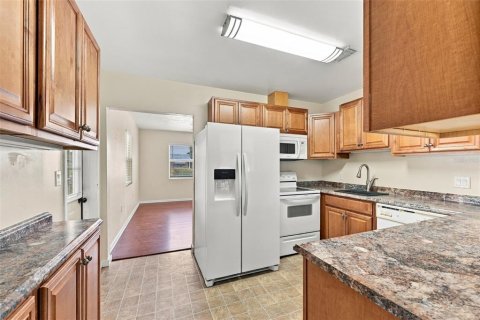House in Palmetto, Florida 2 bedrooms, 96.15 sq.m. № 2391473 - photo 11