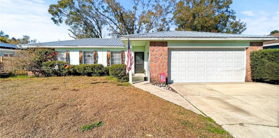 Casa en Brandon, Florida 3 dormitorios, 144.74 m2 № 2036006