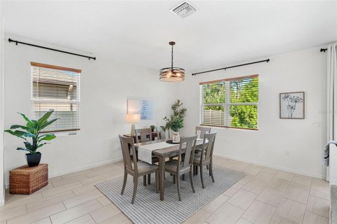House in West Melbourne, Florida 5 bedrooms, 304.25 sq.m. № 1850207 - photo 20
