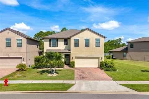 House in West Melbourne, Florida 5 bedrooms, 304.25 sq.m. № 1850207 - photo 1