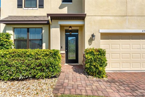 House in West Melbourne, Florida 5 bedrooms, 304.25 sq.m. № 1850207 - photo 2