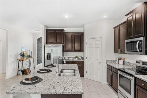House in West Melbourne, Florida 5 bedrooms, 304.25 sq.m. № 1850207 - photo 15