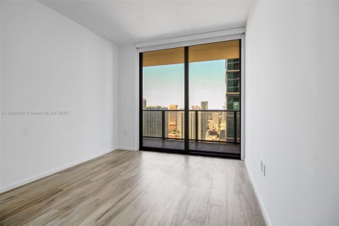 Condominio en venta en Miami, Florida, 3 dormitorios, 134.71 m2 № 2076863 - foto 19