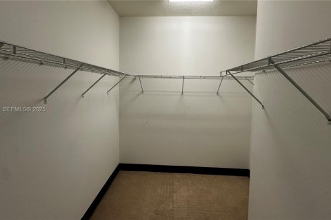 Adosado en venta en Miami Lakes, Florida, 3 dormitorios, 147.53 m2 № 1992988 - foto 28