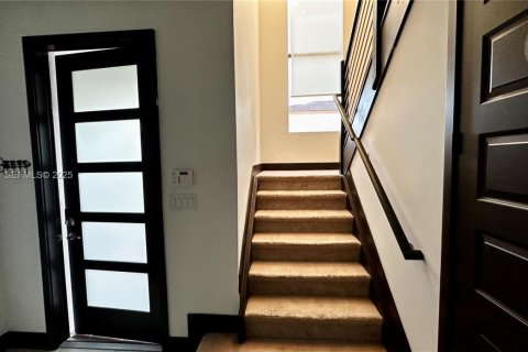 Adosado en venta en Miami Lakes, Florida, 3 dormitorios, 147.53 m2 № 1992988 - foto 17