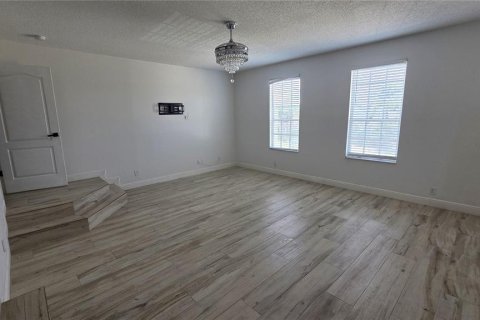 House in Tampa, Florida 4 bedrooms, 193.24 sq.m. № 2110087 - photo 20