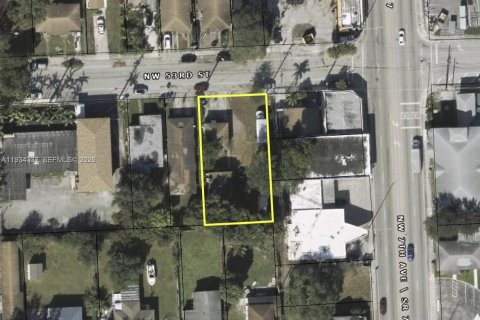 House in Miami, Florida 2 bedrooms, 61.5 sq.m. № 1992858 - photo 2