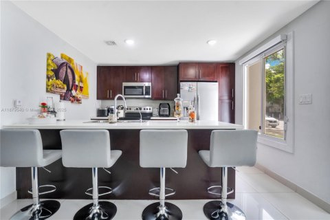 Touwnhouse à vendre à Homestead, Floride: 4 chambres, 133.22 m2 № 2186430 - photo 7