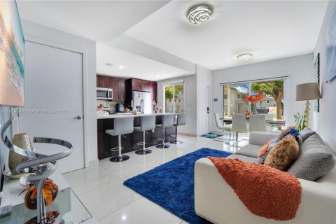 Touwnhouse à vendre à Homestead, Floride: 4 chambres, 133.22 m2 № 2186430 - photo 4