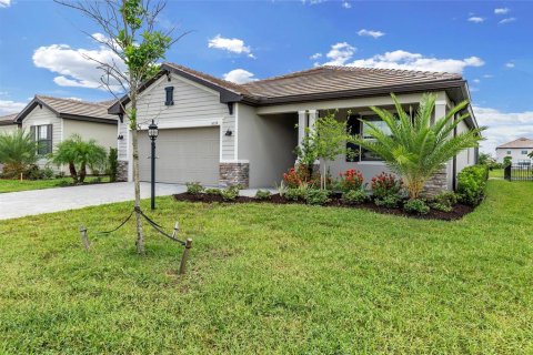 House in Bradenton, Florida 3 bedrooms, 170.94 sq.m. № 1834788 - photo 3