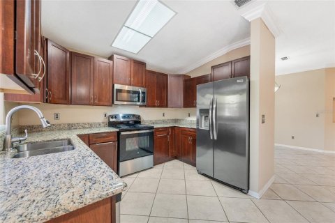 House in Orlando, Florida 3 bedrooms, 151.24 sq.m. № 2199908 - photo 21