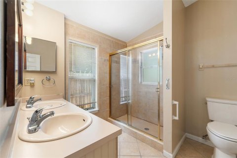 House in Orlando, Florida 3 bedrooms, 151.24 sq.m. № 2199908 - photo 24