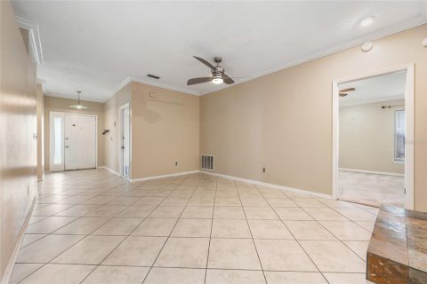 House in Orlando, Florida 3 bedrooms, 151.24 sq.m. № 2199908 - photo 6