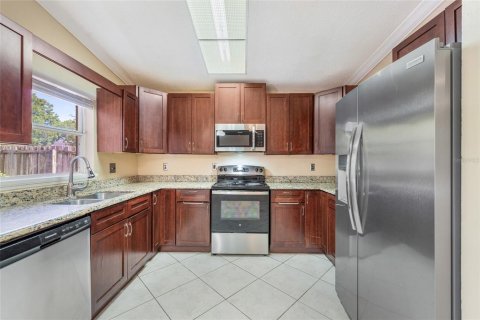 House in Orlando, Florida 3 bedrooms, 151.24 sq.m. № 2199908 - photo 19