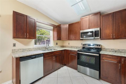 House in Orlando, Florida 3 bedrooms, 151.24 sq.m. № 2199908 - photo 20