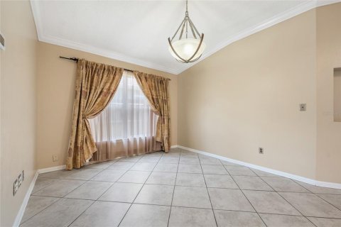 House in Orlando, Florida 3 bedrooms, 151.24 sq.m. № 2199908 - photo 15