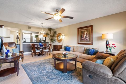 Copropriété à vendre à Saint Petersburg, Floride: 2 chambres, 111.02 m2 № 1403929 - photo 5