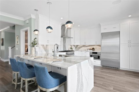 House in Saint Pete Beach, Florida 4 bedrooms, 248.61 sq.m. № 1740429 - photo 22