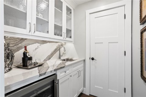 House in Saint Pete Beach, Florida 4 bedrooms, 248.61 sq.m. № 1740429 - photo 23