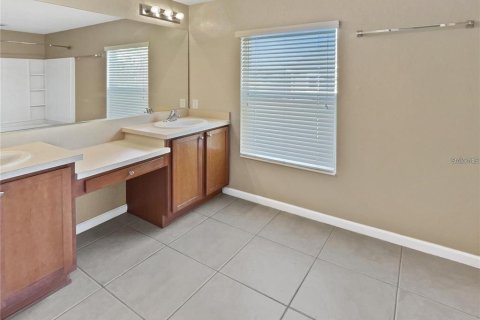 Townhouse in Ocala, Florida 3 bedrooms, 143.26 sq.m. № 2228259 - photo 9