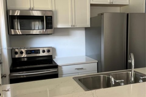 Купить виллу или дом в Холливуд, Флорида 2 спальни, 66.89м2, № 2025821 - фото 5