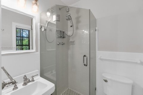 House in Miami Springs, Florida 2 bedrooms, 112.04 sq.m. № 1950826 - photo 27