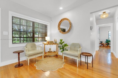 House in Miami Springs, Florida 2 bedrooms, 112.04 sq.m. № 1950826 - photo 21