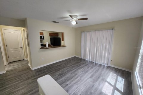 Touwnhouse à louer à Riverview, Floride: 3 chambres, 130.81 m2 № 2097052 - photo 3