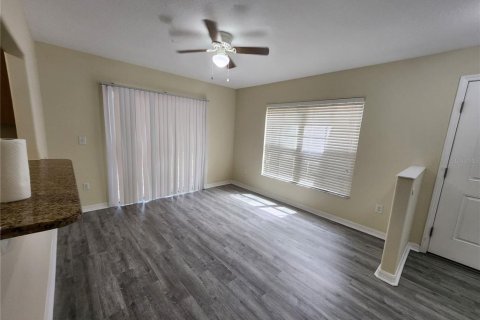 Touwnhouse à louer à Riverview, Floride: 3 chambres, 130.81 m2 № 2097052 - photo 10