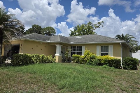 Casa en Lehigh Acres, Florida 3 dormitorios, 120.96 m2 № 2235732