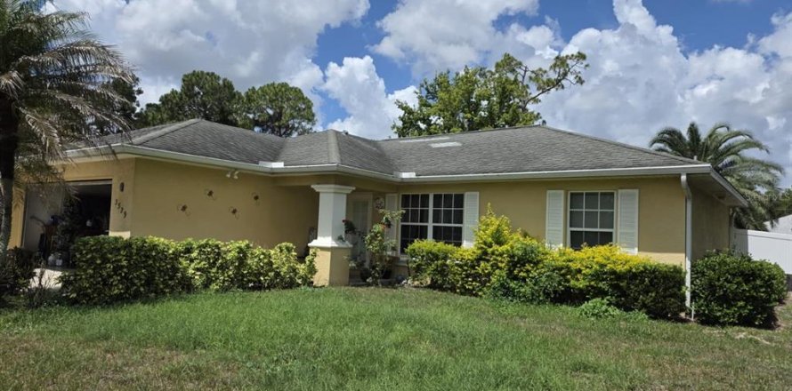 Casa en Lehigh Acres, Florida 3 dormitorios, 120.96 m2 № 2235732