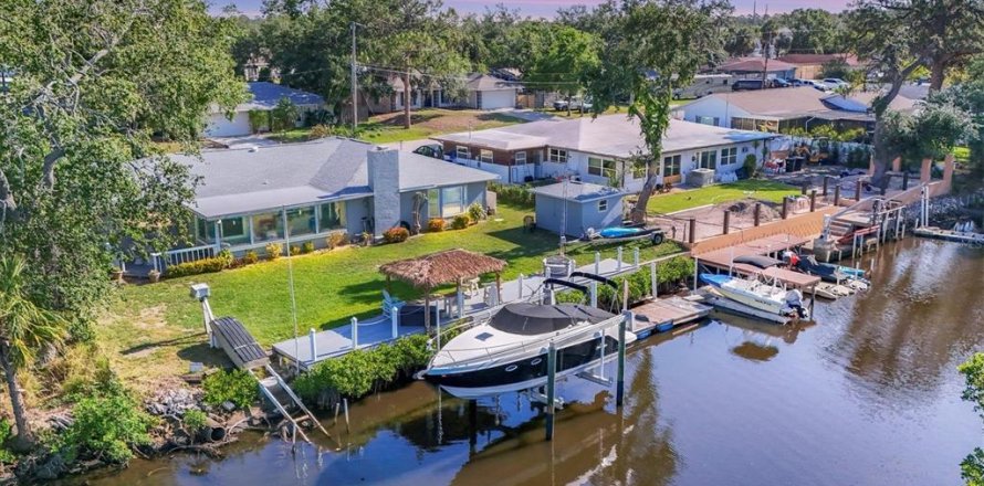 Casa en Bradenton, Florida 3 dormitorios, 177.72 m2 № 1651689
